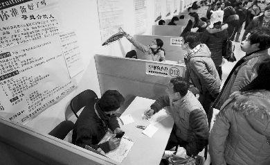 月嫂年薪超30万 家政公司打出月薪1.2万元找月嫂