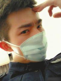 成都“最帅交警”秦思瀚患白血病离世 年仅22岁 
