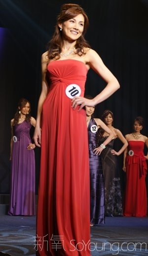 40多岁却面如少女的日本“美魔女”~~她们如何保养？（其中一位的保养秘笈是吃大蒜！！）