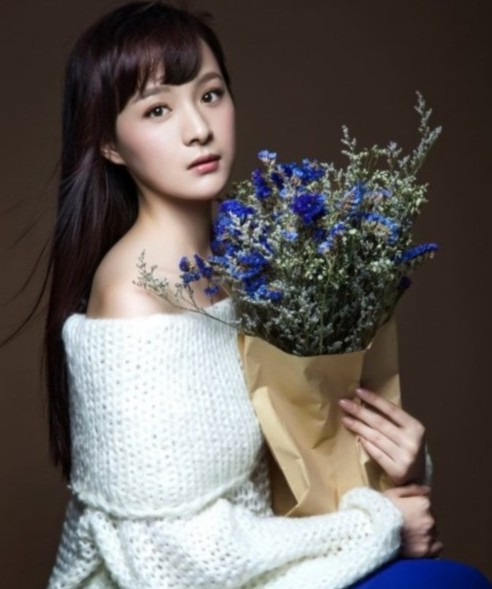 北影学霸校花 李依伊素颜清纯完胜杨幂唐嫣