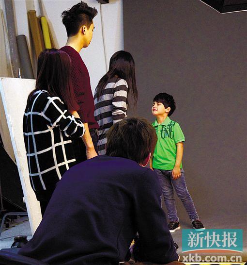 6岁混血童模日赚1万5千元 每天工作10小时