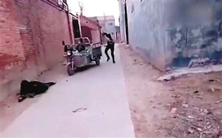 “大哥别杀我”恶搞视频在走红网络 遭各地网友模仿拍摄吓坏路人