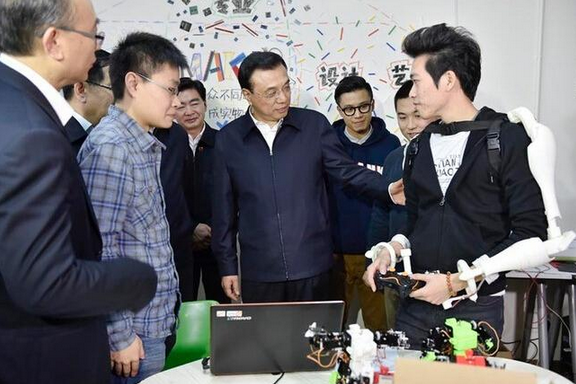 创客李克强：创造一个让人时时感到方便的政府