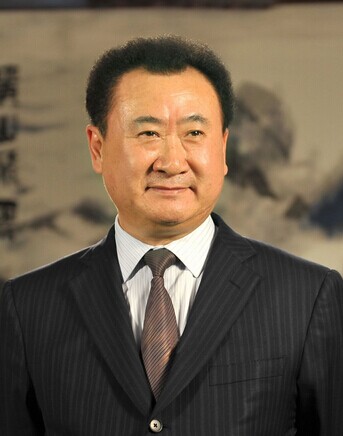 王健林自称对王思聪没辙 美女豪车私人飞机图揭富二代的奢华生活