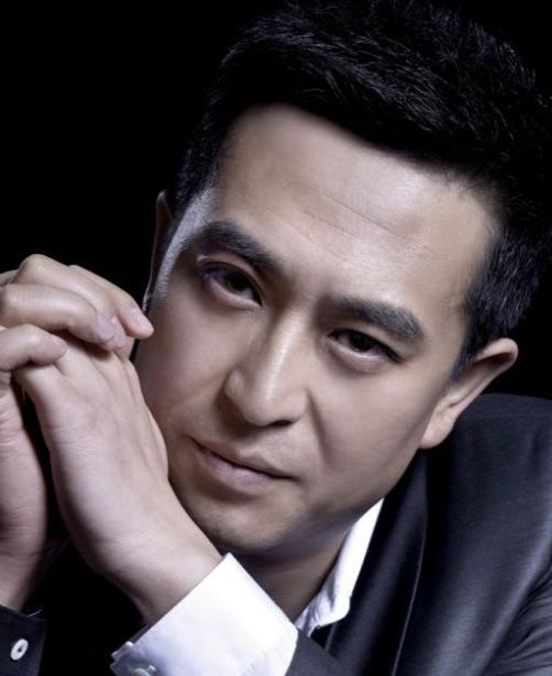 张嘉译早年儿童科幻片剧照曝光 年轻时撞脸王思聪（图）