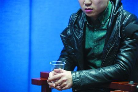 上海交警被拖行致死 宝马男：不服管 赌气踩油门