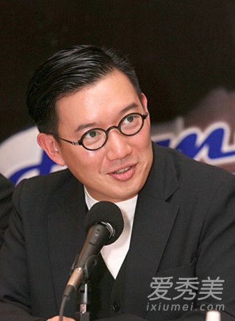 杜汶泽被用普通话提问露出“傻强”无辜表情 称这里是香港听不懂普通话