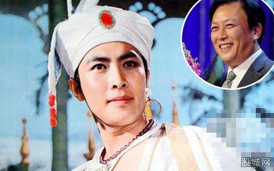 老牌男星年轻照 张嘉译年轻照曾是颜值爆表的小鲜肉