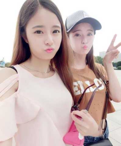 四川双胞胎姐妹花成绩优异颜值高 生活照美翻网友