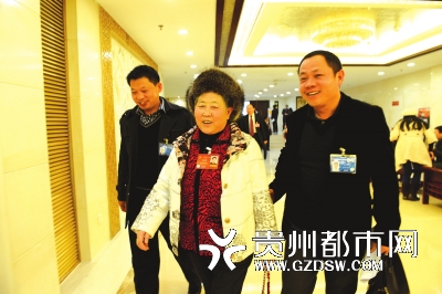 【独家】陶华碧回应“老干妈在国外贵几倍”：我赚外国人的钱