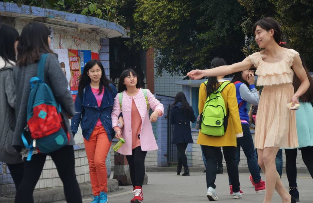 四川<a href='http://www.bjxxg.cn/baby/huli/' target='_blank'><u>护理</u></a>专业大学男扮女装创业卖卫生巾 月销售过万元