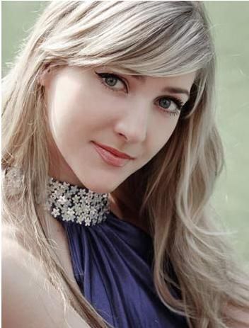 最美双胞胎姐妹校花走红 中国男人在哪泡美女