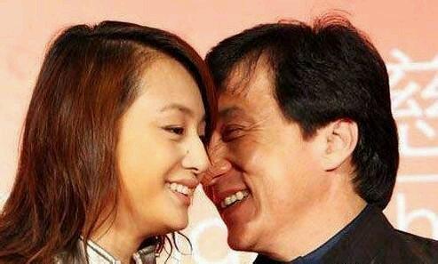 吴绮莉否认收三千万分手费 成龙或接管小龙女