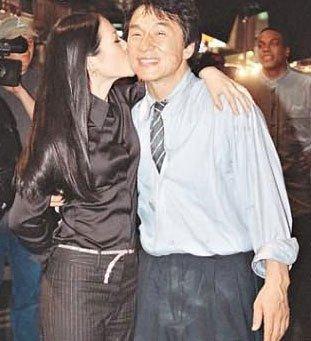 吴绮莉否认收三千万分手费 成龙或接管小龙女