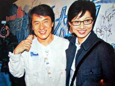 吴绮莉否认收三千万分手费 成龙或接管小龙女