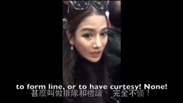 泰国模特拍片斥国人 批评内地游客没教养