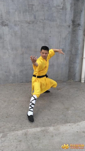 惊悚！90后男子表演电钻钻太阳穴 曾拜师少林 