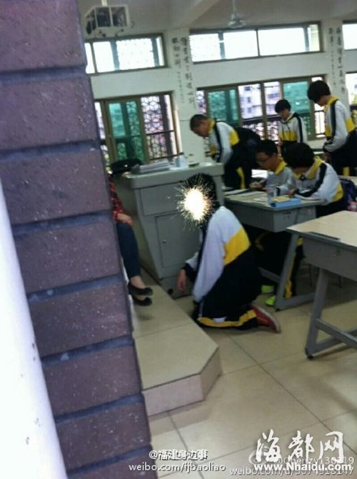 福州延安中学学生跪着听老师批评 学校作回应