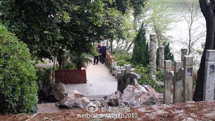 广西桂林一景区游客被滚石击中 造成4人死亡(图)