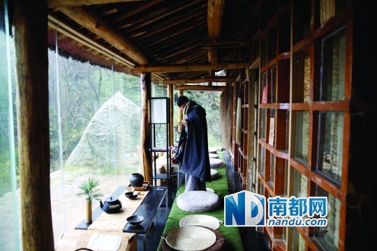 男子弃百万年薪去终南山修行的隐士