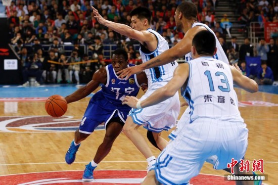 北京105:93力克辽宁夺赛点 CBA总决赛第五场狂虐大戏上演（组图）
