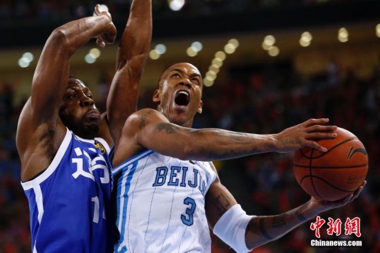 CBA总决赛第五场 <a href='http://www.bjxxg.cn/news/beijing/' target='_blank'><u>北京</u></a>力克辽宁夺赛点3比2领先
