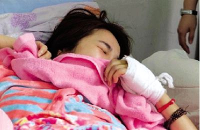 美女主播被撞重伤 司机否认酒驾称车是借来的