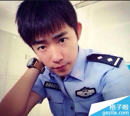 曝重庆交警何以琛个人资料 细数迷倒花痴宅女的那些草根男神小鲜肉（组图）