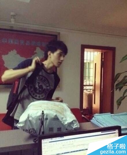 曝重庆交警何以琛个人资料 细数迷倒花痴宅女的那些草根男神小鲜肉（组图）