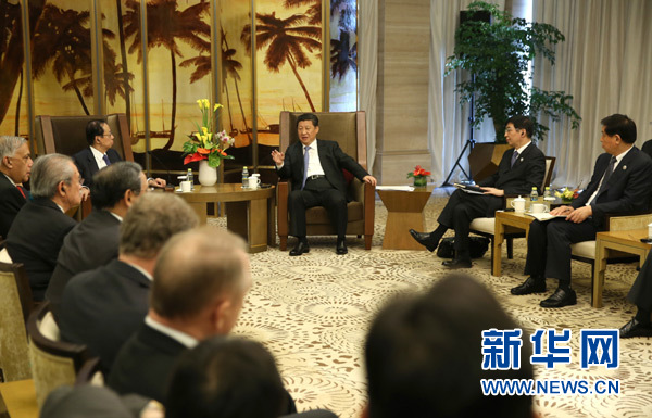 习近平会见博鳌亚洲论坛理事会成员