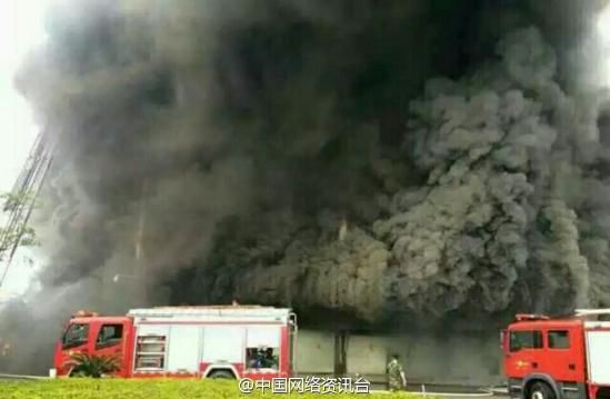 河源火灾10多商铺被烧 事故共造成2人死亡