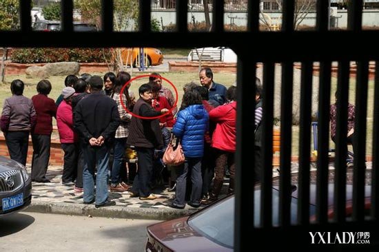 15岁少年砸死女童父亲砸死不孝女