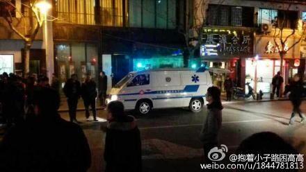 上海酒吧发生持械斗殴 酒吧负责人三缄其口隐瞒经过