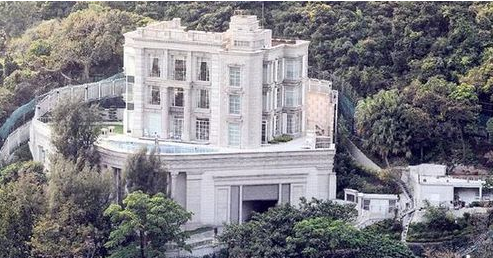 男子爬入李嘉诚住宅偷窃 保安森严还敢摸黑爬围栏