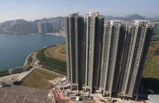 男子爬入李嘉诚住宅 后及时发现被警方拘捕