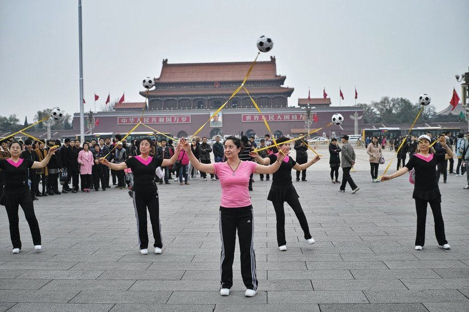 大妈在天安门广场跳广场舞 大约3分钟后被叫停【组图】