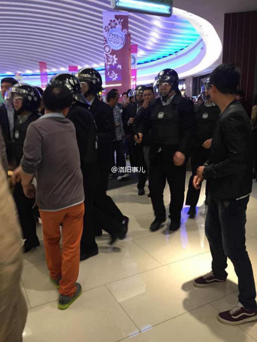 网曝洛阳商场指使保安殴打商户