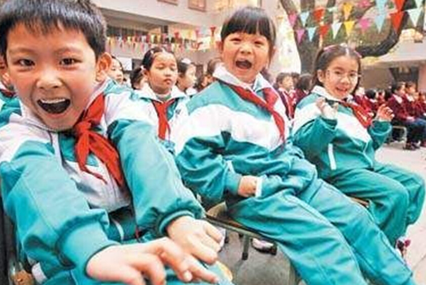 中国校服的百年变迁（组图）