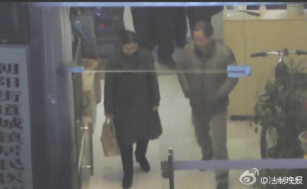 网曝湖南益阳法官严重违纪 庭长带神秘女子开房