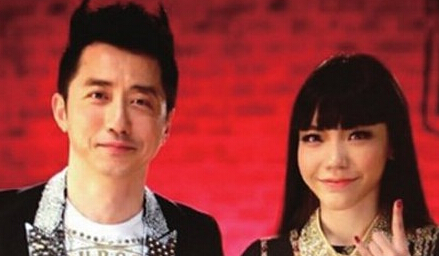吴莫愁哈林疑同居？老牛吃嫩草师生恋情曝光(图)