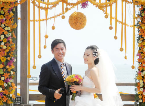 演员常铖个人资料微博 19日与妻子曲双双完婚