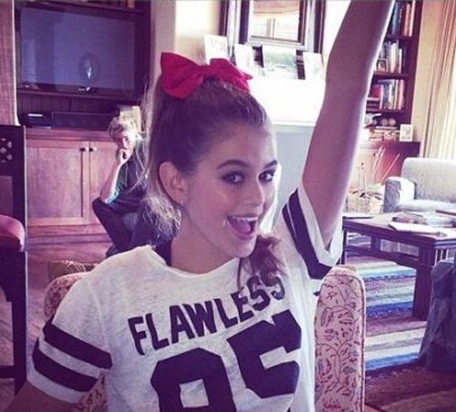 辛迪克劳馥儿子女儿新照曝光 网友感叹基因强大