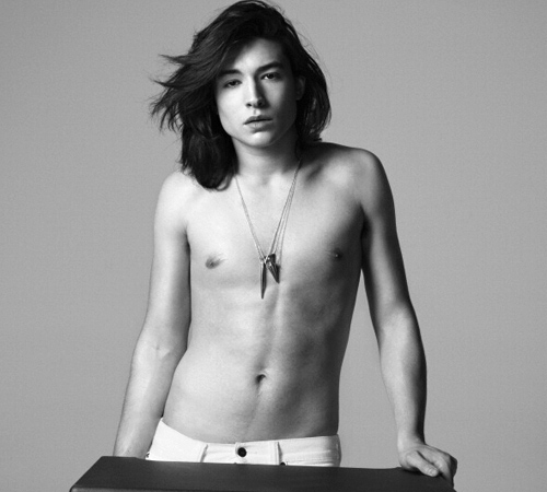 壁花少年埃兹拉·米勒个人资料 出演电影版闪电侠