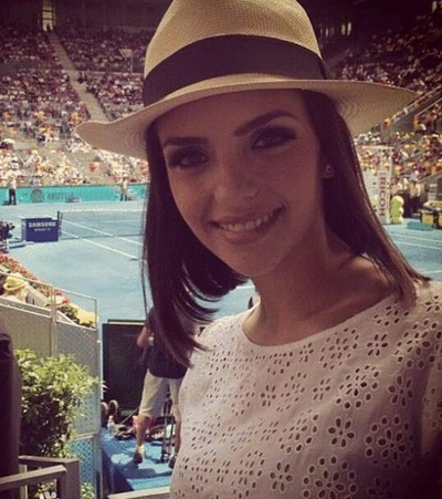 卡卡老婆卡洛琳个人资料照片 两人离婚原因引关注