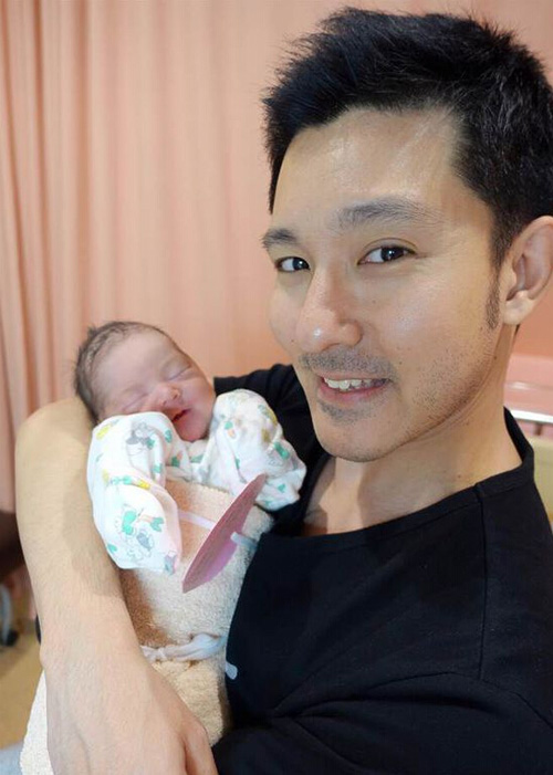 立威廉老婆Joyce产女 五国混血女儿取名Harper
