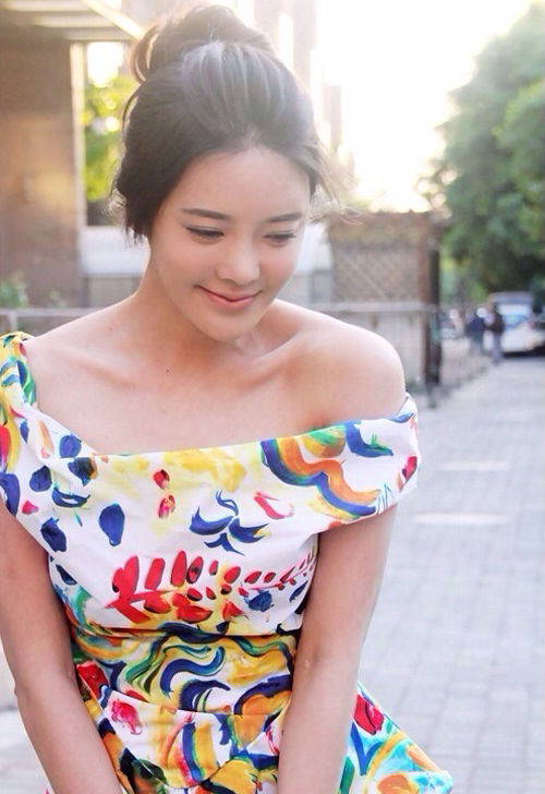 演员张璇个人资料微博图片 不是不想嫁剑侠齐播