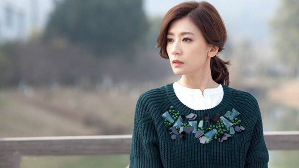 贾静雯避谈与男友修杰楷婚期 娇称生活美好