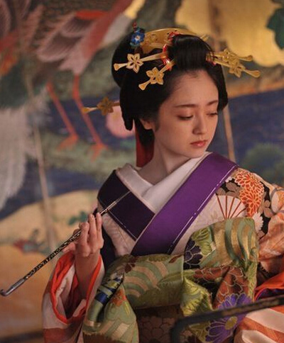 安达佑实大尺度演露点床戏 只为挑战固有印象