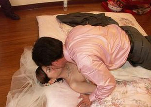 婚礼闹洞房游戏大全 让新郎新娘坐困愁城