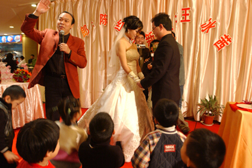2015婚礼证婚词精选 分享最全婚礼证婚词